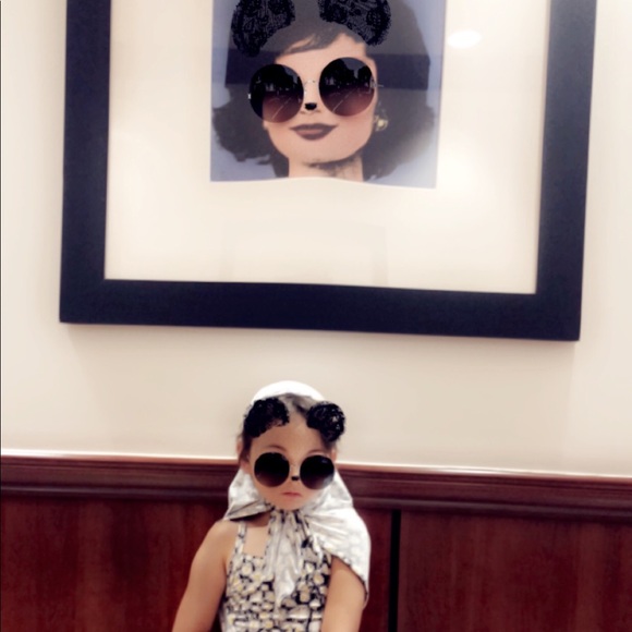 Meet your Posher, Luna Azul - Picture 2 of 6